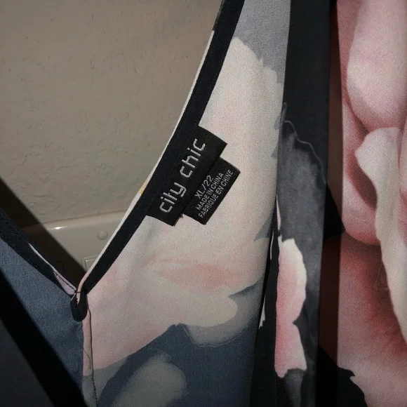 City Chic Floral Cold Shoulder Blouse - Picture 5 of 12